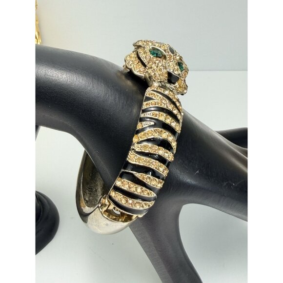 Vintage Chunky Gold Tone Statement Bangle Bracelet Size 7 Costume Jewelry - Picture 4 of 9